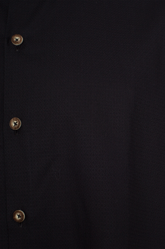 Herren Trachtenhemd Gweih & Silk ALPSEE 13/261 in schwarz - Vorderansicht Detail